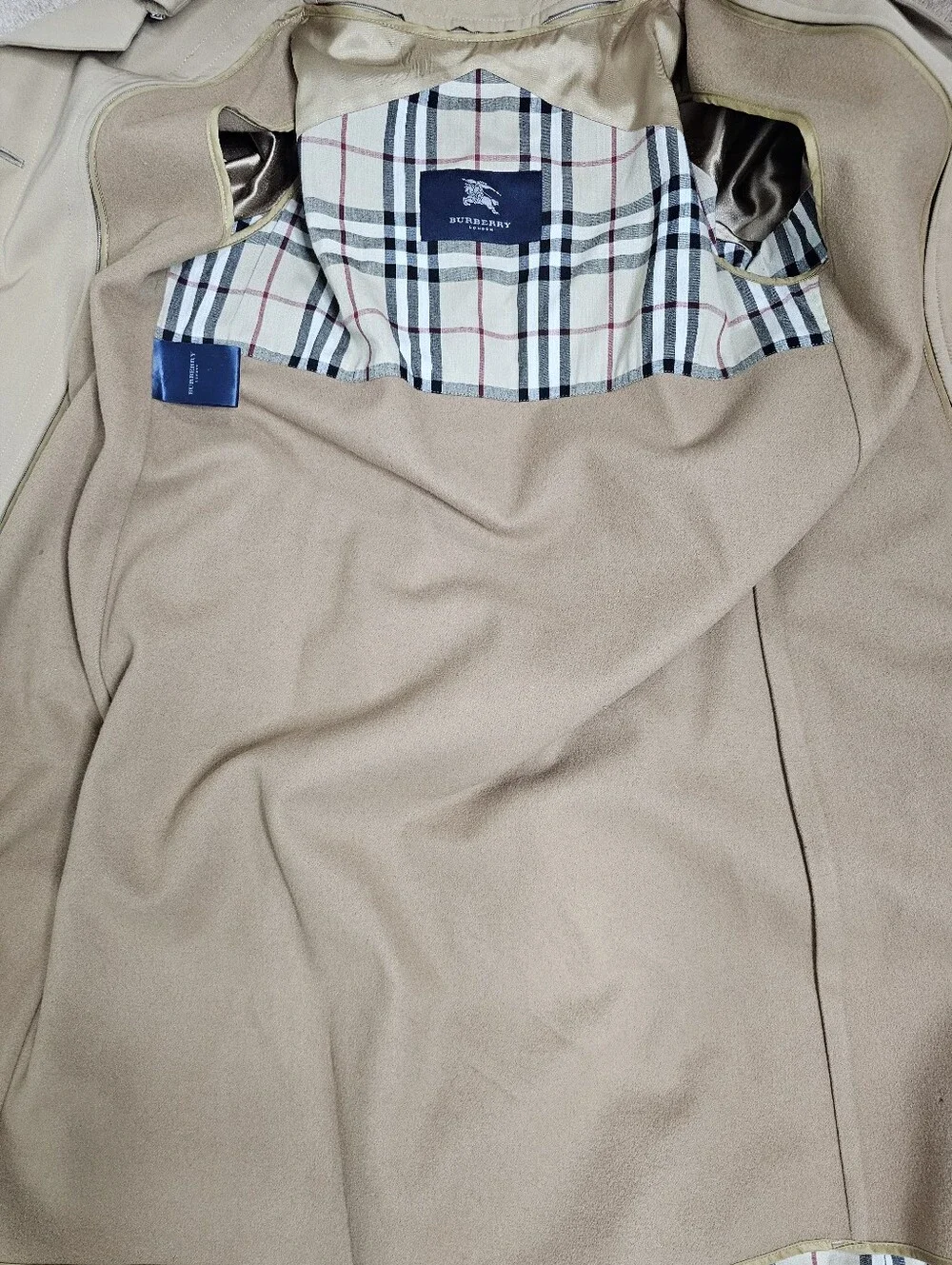 Burberry Vintage Belted Trench Coat With Wool/Camel Hair Liner Khaki Size 10 - Picture 6 of 16